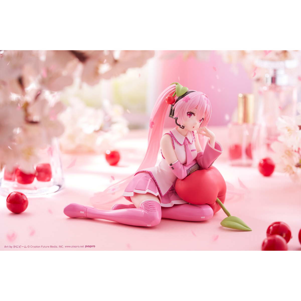 Hatsune Miku Desktop Cute Figure - Cherry Cushion Ver.