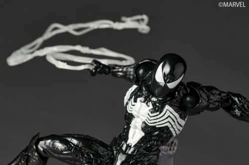 Marvel Revoltech Amazing Yamaguchi - Symbiote Spider-Man [Pre-Order Apr 2027]