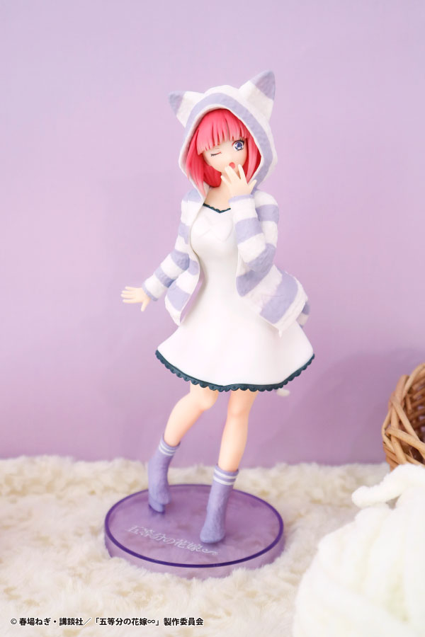 The Quintessential Quintuplets Fascinity Figure - Nino Cat Ears Hoodie